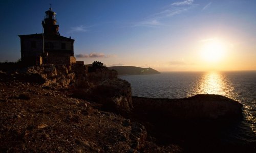 Troje stranaca nestalo na otoku Sušcu
