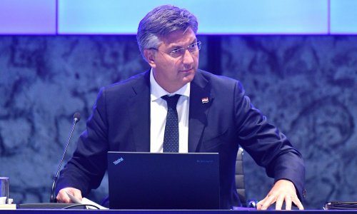 [FOTO] Vlada predlaže izmjene 65 zakona zbog uvođenja eura