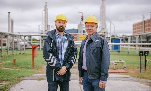 [FOTO/VIDEO] Ljudi ih zovu da bi kod njih spremili plinske boce, a oni vode utrku s vremenom kako bi nam osigurali mirnu zimu: 'Nikakvi spremnici, imamo samo ovo...'