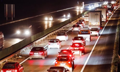 Srna usporila promet na autocesti kod Brinja; jednim trakom vozi se u smjeru Goričana