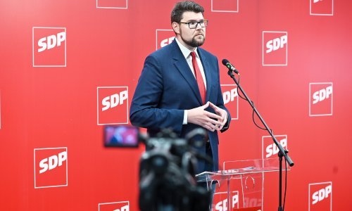 Grbin: Ništa od Plenkovićeve najave o otkupu Ine, ekipica ju nastavila čerupati