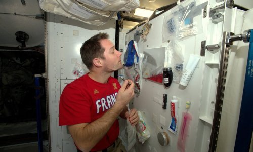 Gase klimu i grijanje, jedu jednom dnevno te se tuširaju i briju na poslu: Evo kako se sve Europljani bore s energetskom krizom