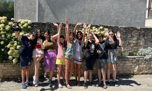 Održana završna konferencija projekta 'Skupa izvan klupa' za djecu s i bez oštećenja vida