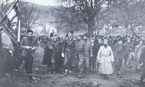 Tijekom komemoracije žrtvama četničkog pokolja iz 1942. međusobno se posvađali tko je 90-ih htio rušiti antifašistički spomenik