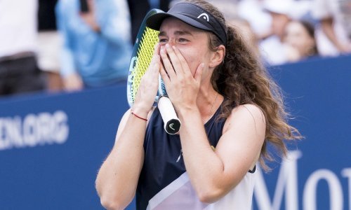 Debi za pamćenje i ovacije za najveće iznenađenje prvog dana US Opena; mlada tenisačica zatim se slomila: Za moju zemlju i obitelj!