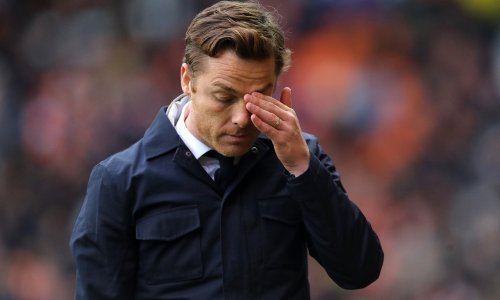 Bila je to jedna od najvećih katastrofa Premiershipa, a netko je morao platiti glavom; odluka je očekivana pogotovo zbog izjava koje su uslijedile