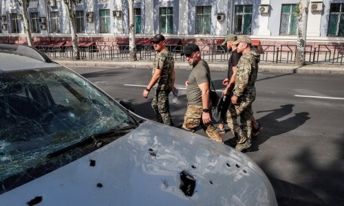 [FOTO] Stručnjaci za atomsku energiju krenuli prema nuklearnoj elektrani u Ukrajini, Rusi granatiraju put kojim će proći