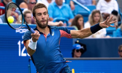 Borna Ćorić propustio je čak sedam set-lopti i još 14 prilika za break; od bijesa je slomio reket, ali ni to nije pomoglo...