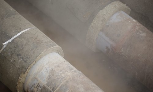 Inspektor rada zabranio radove na vrelovodu zbog opasnosti od pada u iskop, a nakon smrtnog slučaja