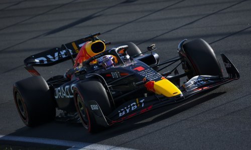 [FOTO] Max Verstappen izazvao erupciju oduševljenja u domaćim kvalifikacijama, a nizozemski navijači šokirali i napravili prekid