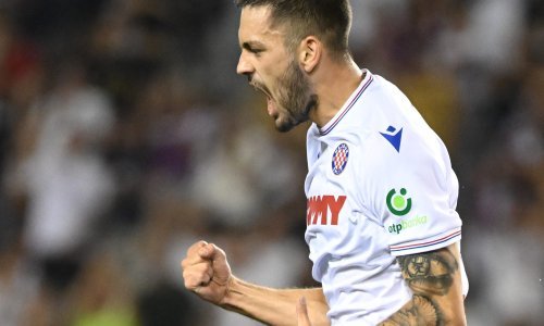 [VIDEO/FOTO] Hoxha golčinom doveo Slaven pred vrata raja, a onda napravio glupost koju je Hajduk kaznio petardom