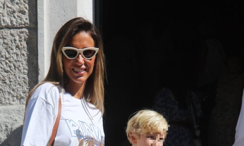 Ponosna mama uz svog prvašića: Ana Gruica nije promaknula fotoreporterima pred splitskom osnovnom školom