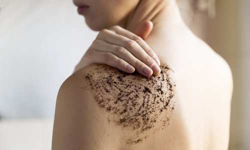 Njega kože nakon ljeta posebno je važna, a ovaj učinkoviti piling možete sami napraviti