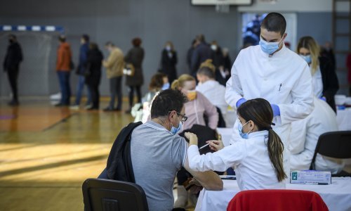 U Hrvatsku stiglo novo cjepivo protiv covida: Donosimo sve što trebate znati o trećoj i četvrtoj dozi te gdje je možete primiti