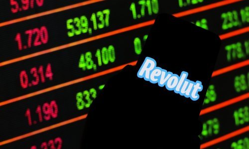 Najpopularnija internetska banka Revolut u velikim problemima: Regulator ih češlja, prihodi pod upitnikom, menadžeri bježe