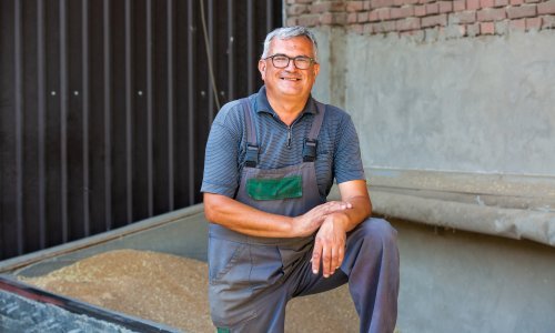 [FOTO] Mirko Miladinović razbija stereotipe o farmerima, obožava rock i usred Slavonije uzgaja egzotične žitarice: Sve što proizvedem i prodam