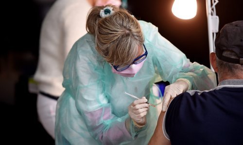 Ponovne zaraze koronavirusom povećavaju rizik od dugog covida