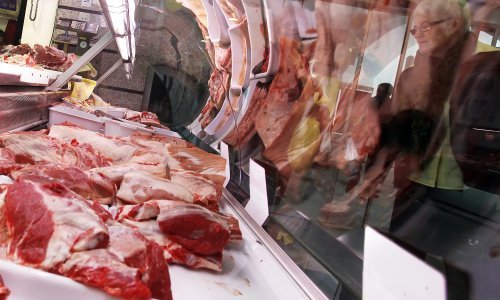 Proizvođači mesa nisu oduševljeni Vladinim mjerama: 'Imamo najnižu cijenu svinjetine u EU, a uvozimo je iz Njemačke. Tko je tu lud?'