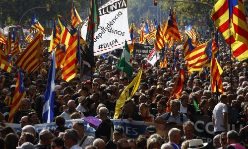 Ne odustaju: Više od 10 tisuća ljudi na prosvjedu za neovisnost Katalonije