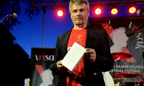 [FOTO] Dragan Jurak pobjednik VBZ-ova natječaja za najbolji neobjavljeni roman 2022.