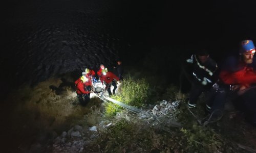 Mladić visio na litici 60 metara ispod prometnice; spasili ga gospićki HGSS-ovci