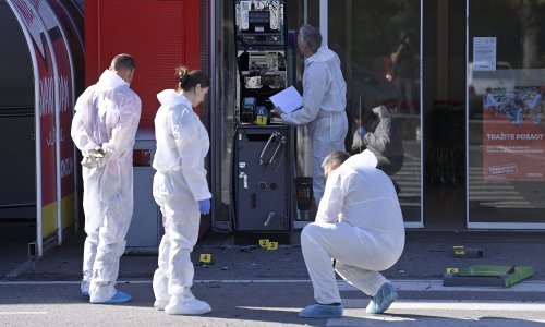 [FOTO] U Zagrebu usred noći raznesen još jedan bankomat, ovog puta na Trešnjevci
