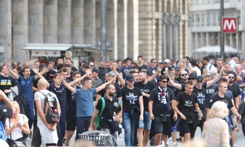 Navijač Dinama izboden u blizini stadiona San Siro, a policija privela više od 40 simpatizera hrvatskog prvaka