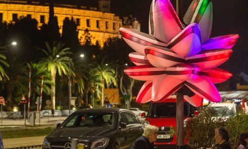 [FOTO] U Puli otvoren trodnevni festival svjetla 'Visualia', pogledajte nevjerojatne prizore iz centra grada