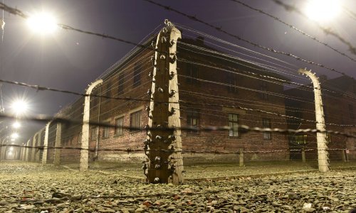 Josipović ide u Auschwitz sa preživjelim logorašima