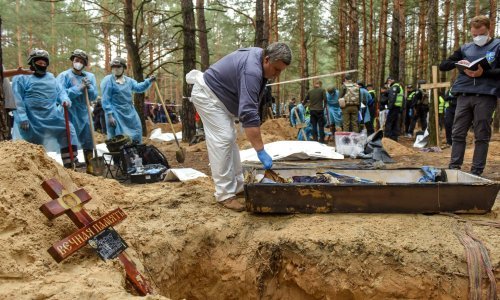 Svi u masovnoj grobnici u Izjumu imaju znakove nasilne smrti, nekima su vezane ruke