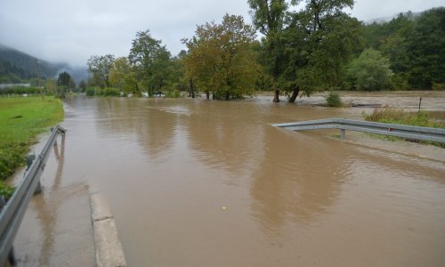 Stanje u gornjem toku Kupe se popravlja, najteže je na području Ozlja