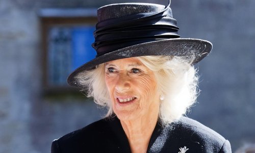 Camilla po prvi put javno progovorila o svojoj svekrvi, kraljici Elizabeti: 'Moralo joj je biti jako teško, bila je usamljena žena'