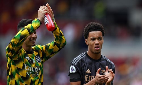 Gostujuća pobjeda Arsenala, Nwaneri zaigrao s nepunih 16 i ušao u povijest