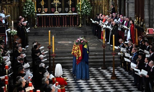 [FOTO/VIDEO] Ispraćaj kraljice Elizabete II: Pogledajte kako je izgledala misa u Westminsterskoj opatiji pred dvije tisuće visokih gostiju