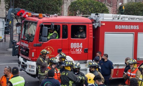 [FOTO] Nakon katastrofalnog potresa magnitude 7,6 tlo u Meksiku treslo se još 170 puta, stanovnici u strahu