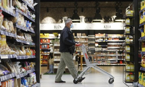 Blamaža slovenske vlade: Počeli objavljivati cijene osnovnih namirnica, dućani ih svaki dan ispravljaju
