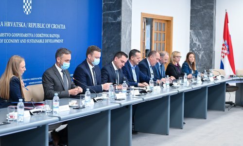 Ministar Piletić i sindikalist Lončar suglasni: Plaće u državnim službama trebaju rasti