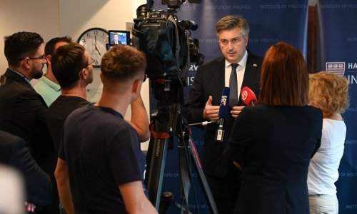 Plenković se oglasio o razrješenju šefa VSOA-e koje je pokrenuo Milanović