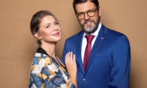 Predstava'Tvorničke postavke' govori o tome kako ljubavna afera može utjecati na brak