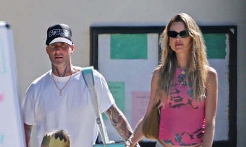 [FOTO] Kao da se ništa nije dogodilo: Adam Levine u jeku svog preljubničkog skandala snimljen s obitelji