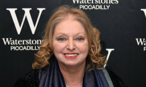 Preminula je Hilary Mantel, prva žena koja je dvaput osvojila 
prestižnu nagradu Booker