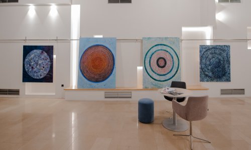 [FOTO] U Gradskoj knjižnici Požega otvorena samostalna izložba Antonije Maričević - 'Fokus'