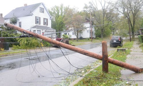 Oluja Fiona uzrokovala neviđenu štetu u Kanadi, za obnovu kritične infrastrukture bit će potrebni mjeseci