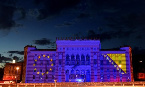 Većina građana u Federaciji BiH želi u EU, a euroskepticizam u RS-u raste. Dodik: 'EU je 20 godina velika prevara'