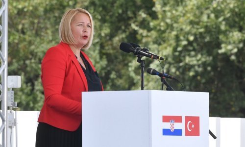 HDZ proziva sisačku gradonačelnicu: 'Sisak je talac Ikić Baniček, od grada nam rade smećograd'