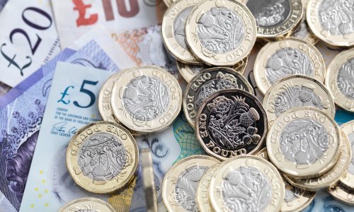 Britanska središnja banka intervenira zbog slabljenja funte, otkupljuje državni dug