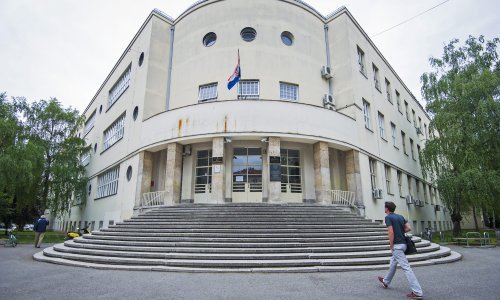 Afera 'Daj pet': Poništena odluka o opomeni pred otkaz profesorici matematike