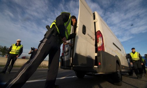 Austrija zbog sve većeg broja ilegalnih migranata uvodi kontrole na granici sa Slovačkom