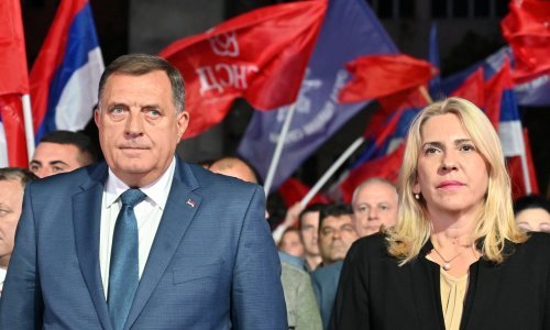 Što se događa u Republici Srpskoj? Dodik tvrdi da vodi, njegovi protivnici da - gubi