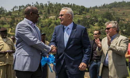 Što točno radi hrvatski povjerenik u Europskoj komisiji Neven Mimica?